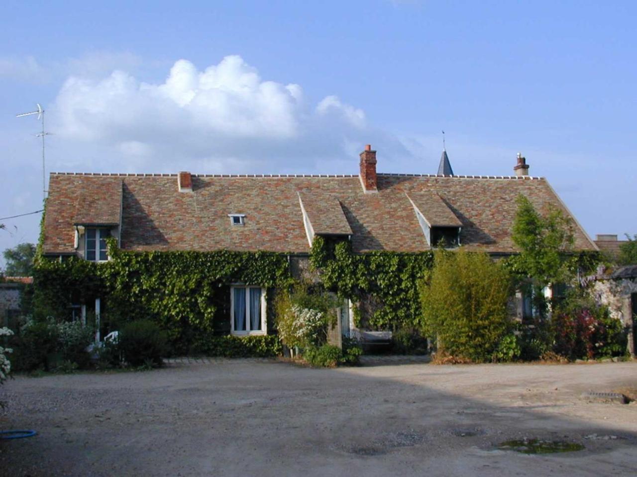 A La Ferme De La Joie - Chambres D'Hotes Chevannes  エクステリア 写真
